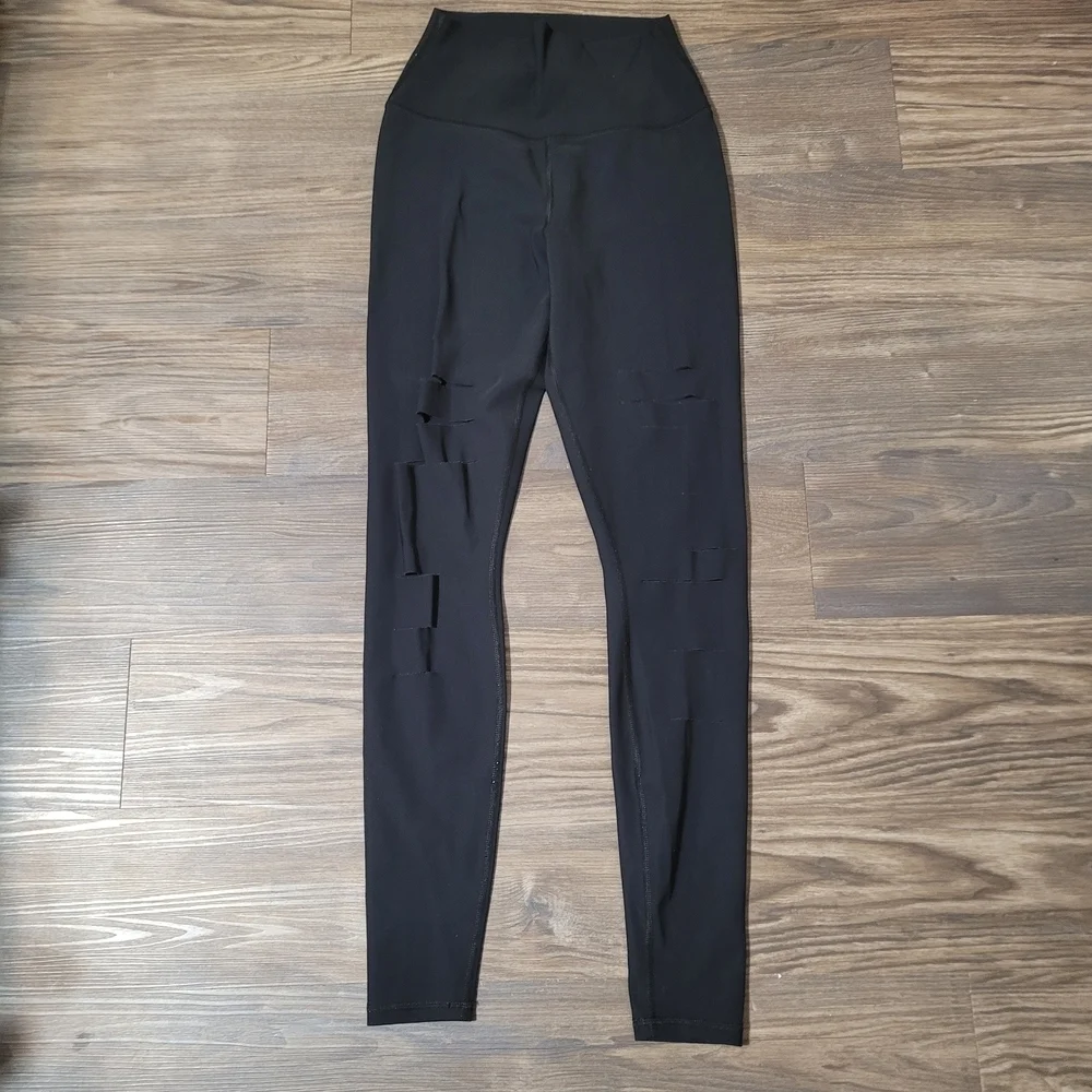 ALO Yoga charcoal leggings